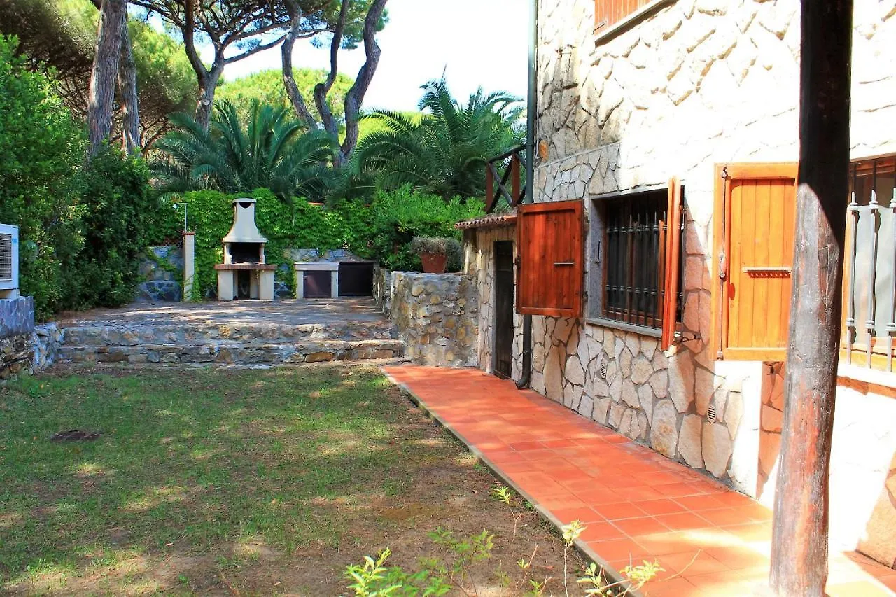 Villa Torre Saline sotto pineta sul mare della Giannella Albinia